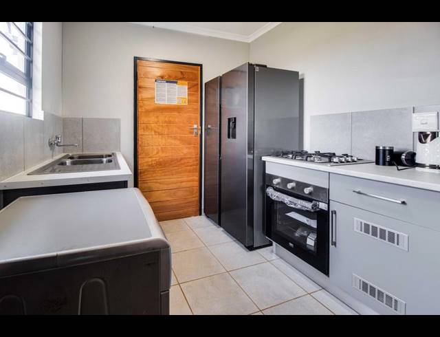 3 BEDROOM HOUSE FOR SALE IN CRYSTAL PARK